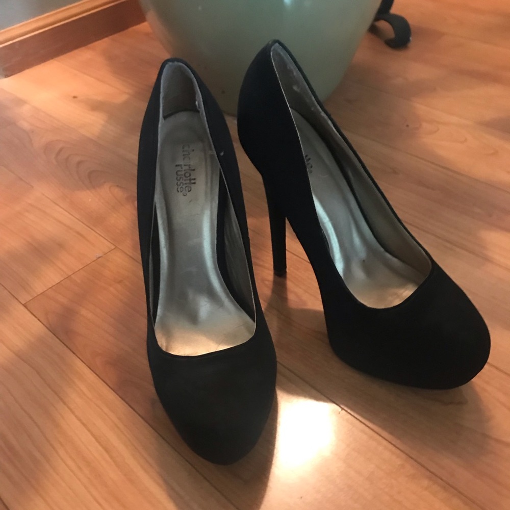 Close toe pumps EUC